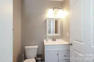 1109 Triece Ln, Charlotte, NC 28215 - Photo 10