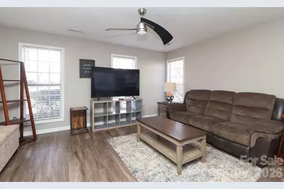1109 Triece Lane, Charlotte, NC 28215 - Photo 2