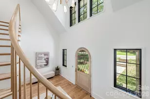 237 N Canterbury Rd, Charlotte, NC 28211 - Photo 6