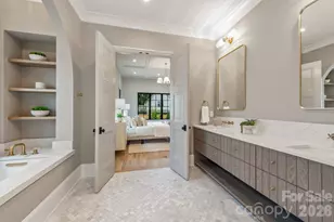 237 N Canterbury Rd, Charlotte, NC 28211 - Photo 20
