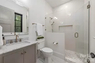 237 N Canterbury Rd, Charlotte, NC 28211 - Photo 38