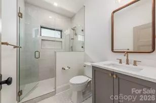 237 N Canterbury Rd, Charlotte, NC 28211 - Photo 36