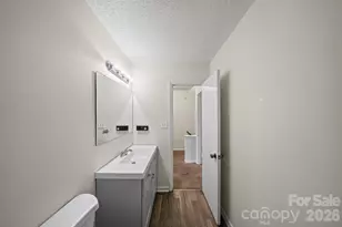 6835 Farmingdale Dr, Charlotte, NC 28212 - Photo 18