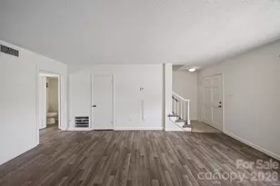 6835 Farmingdale Dr, Charlotte, NC 28212 - Photo 2
