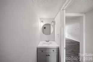 6835 Farmingdale Dr, Charlotte, NC 28212 - Photo 12