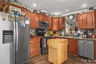 380 Green Acres Dr, Weaverville, NC 28787 - Photo 4