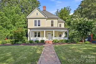 559 N Main St, Davidson, NC 28036 - Photo 1