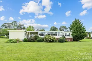 39 Stephanie Ln, Hendersonville, NC 28792 - Photo 6