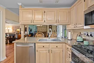 39 Stephanie Ln, Hendersonville, NC 28792 - Photo 14