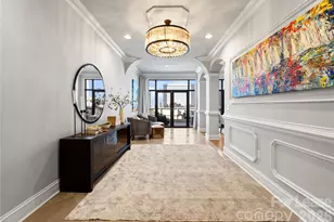 222 S Caldwell St, Charlotte, NC 28202 - Photo 2