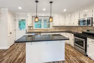 16539 Grapperhall Dr, Huntersville, NC 28078 - Photo 2