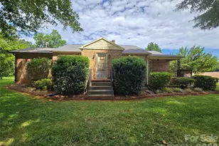 305 Oakland Ave Ave, Morganton, NC 28655 - Photo 1