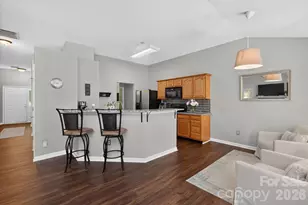9407 Thatcher Hall Ct, Charlotte, NC 28277 - Photo 14