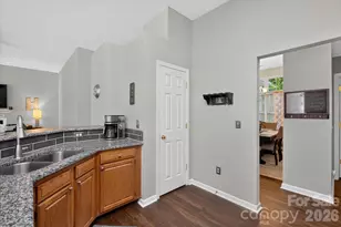9407 Thatcher Hall Ct, Charlotte, NC 28277 - Photo 16