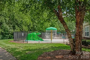 9407 Thatcher Hall Ct, Charlotte, NC 28277 - Photo 32