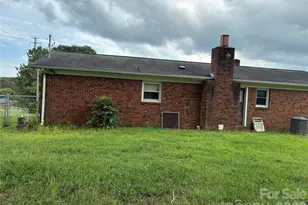 6102 Len Dr, Shelby, NC 28152 - Photo 4