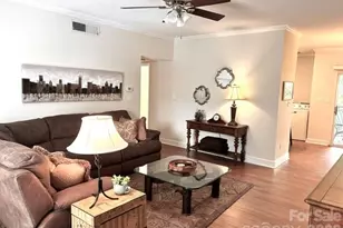 5925 Quail Hollow Rd, Charlotte, NC 28210 - Photo 2