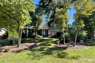351 Catalina Dr, Mooresville, NC 28117 - Photo 2