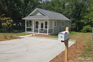 619 Railroad Ave, Troy, NC 27371 - Photo 14