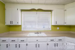 2820 Westview St, Gastonia, NC 28056 - Photo 12