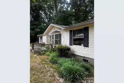 2697 Sentry Lane, Lincolnton, NC 28092 - Photo 2