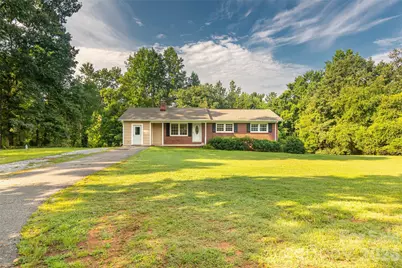 156 Eskimo Drive, Bostic, NC 28018 - Photo 2