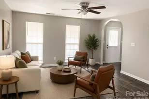124 Winding Canyon Dr, Charlotte, NC 28214 - Photo 2