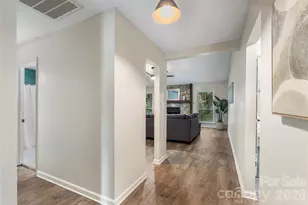 4607 Cricklewood Ln, Charlotte, NC 28212 - Photo 8