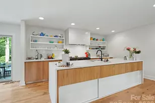 811 Lansdowne Rd, Charlotte, NC 28270 - Photo 12