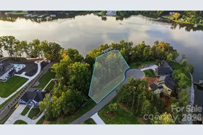 5768 Lake Pointe Drive #15, Granite Falls, NC 28630 - Photo 8