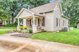 1264 Piney Ridge Rd, Forest City, NC 28043 - Photo 2