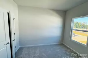 1412 Blanche St, Charlotte, NC 28262 - Photo 8