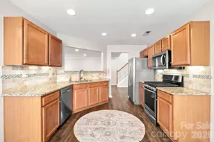 10404 Haddington Dr NW, Charlotte, NC 28269 - Photo 16