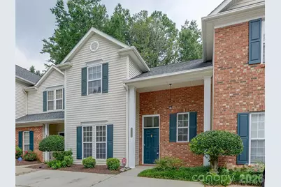 9128 Treyburn Drive, Charlotte, NC 28216 - Photo 2