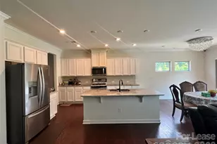 8411 Flint Hill Dr, Charlotte, NC 28273 - Photo 2
