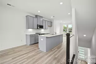 1017 Revival Row, Charlotte, NC 28208 - Photo 4