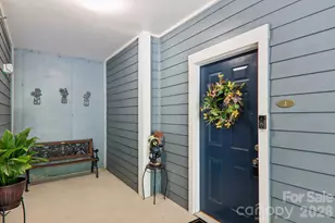 100 Vista Lake Dr, Candler, NC 28715 - Photo 2
