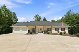 295 Idlewood Dr, Marion, NC 28752 - Photo 2