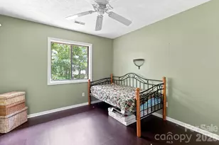 98 Laurelwood Cir W, Hendersonville, NC 28791 - Photo 20