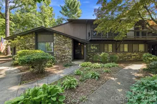 98 Laurelwood Cir W, Hendersonville, NC 28791 - Photo 1