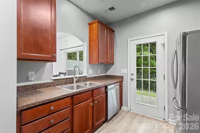 4707 Craigmoss Lane, Charlotte, NC 28278 - Photo 6