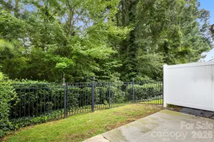 4707 Craigmoss Ln, Charlotte, NC 28278 - Photo 22