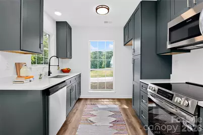 5800 Pennycross Lane, Charlotte, NC 28216 - Photo 16