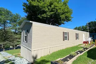 104 Fox Ridge Dr, Hendersonville, NC 28739 - Photo 2