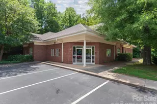 7 Walden Ridge Dr, Asheville, NC 28803 - Photo 1