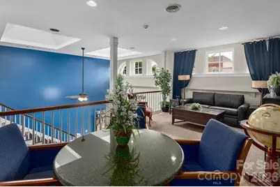 337 N Main Street, Hendersonville, NC 28792 - Photo 4