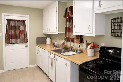 6210 Hilltop Avenue, Kannapolis, NC 28081 - Photo 8