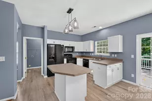 728 Knightswood Rd, Fort Mill, SC 29708 - Photo 10