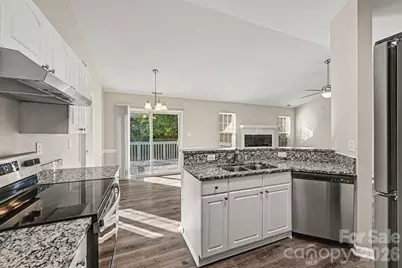 4410 Craven Hill Drive, Charlotte, NC 28216 - Photo 6