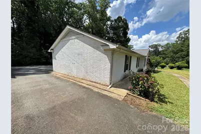 6233 Donna Drive, Charlotte, NC 28213 - Photo 30